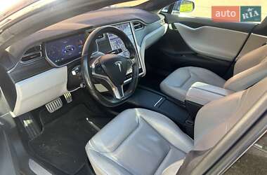 Лифтбек Tesla Model S 2016 в Киеве