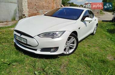 Tesla Model S  2015