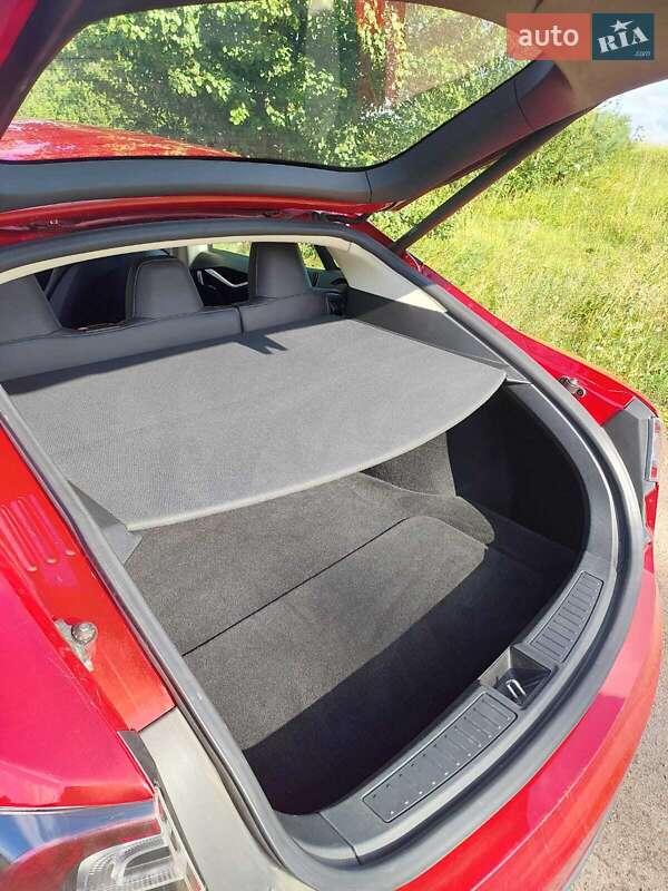 Лифтбек Tesla Model S 2014 в Тростянце фото 10 Лифтбек Tesla Model S 2014 в Тростянце