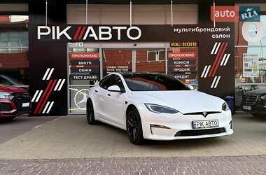 Tesla Model S  2024