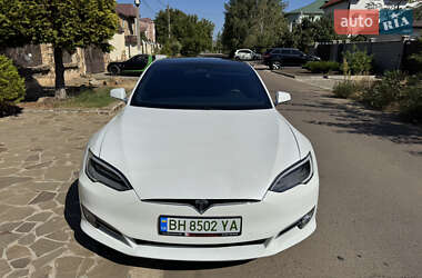 Tesla Model S 2019
