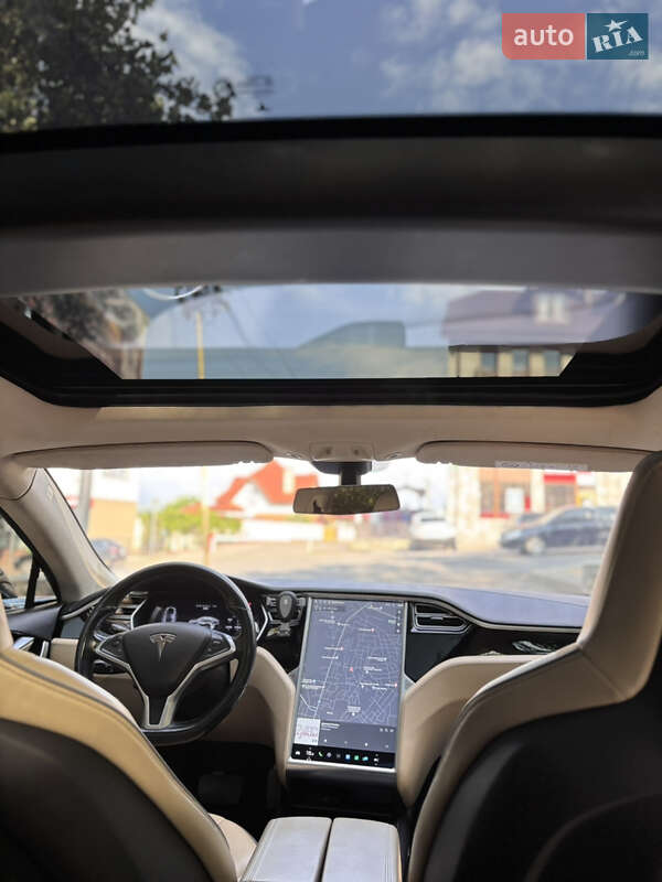 Ліфтбек Tesla Model S 2014 в Ужгороді