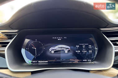 Ліфтбек Tesla Model S 2014 в Ужгороді