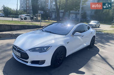Tesla Model S 2016