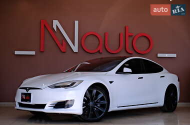 Tesla Model S 2016