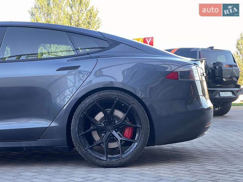 Лифтбек Tesla Model S 2019 в Днепре