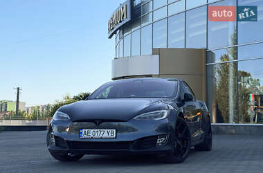 Лифтбек Tesla Model S 2019 в Днепре