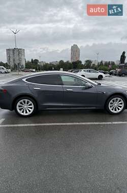 Tesla Model S 2018