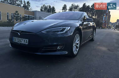 Tesla Model S  2018