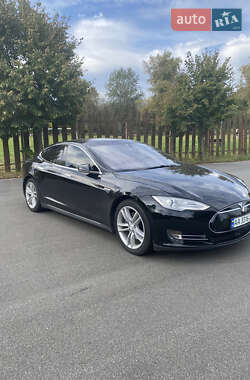 Tesla Model S  2015