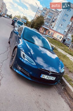 Tesla Model S  2018