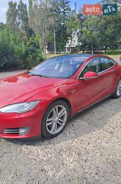 Tesla Model S  2015