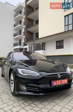 Tesla Model S  2019
