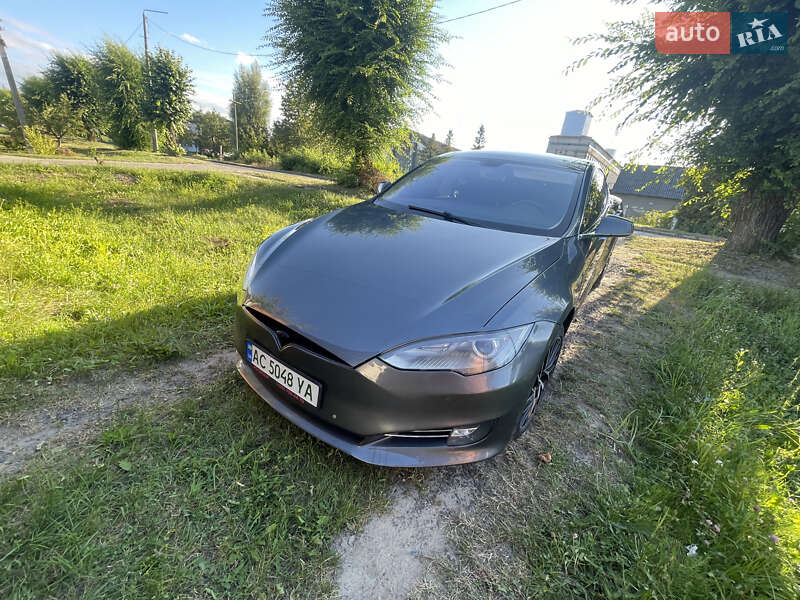 Ліфтбек Tesla Model S 2013 в Ковелі
