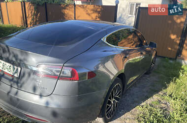 Ліфтбек Tesla Model S 2013 в Ковелі