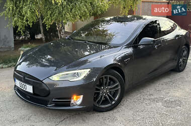 Tesla Model S  2015