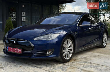 Tesla Model S  2015