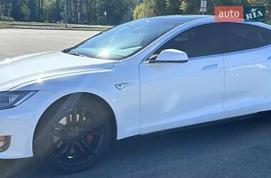 Tesla Model S  2015