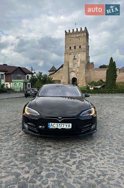 Tesla Model S  2016