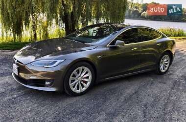 Tesla Model S  2016