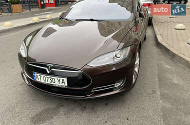 Tesla Model S  2015