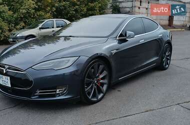 Tesla Model S 2014