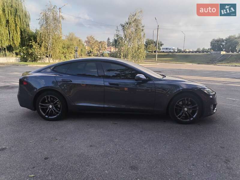 Лифтбек Tesla Model S 2016 в Александрие фото 5 Лифтбек Tesla Model S 2016 в Александрие