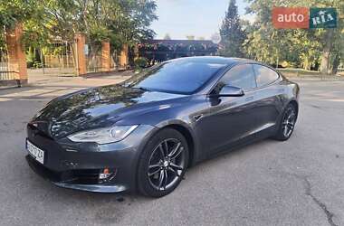 Лифтбек Tesla Model S 2016 в Александрие фото 10 Лифтбек Tesla Model S 2016 в Александрие