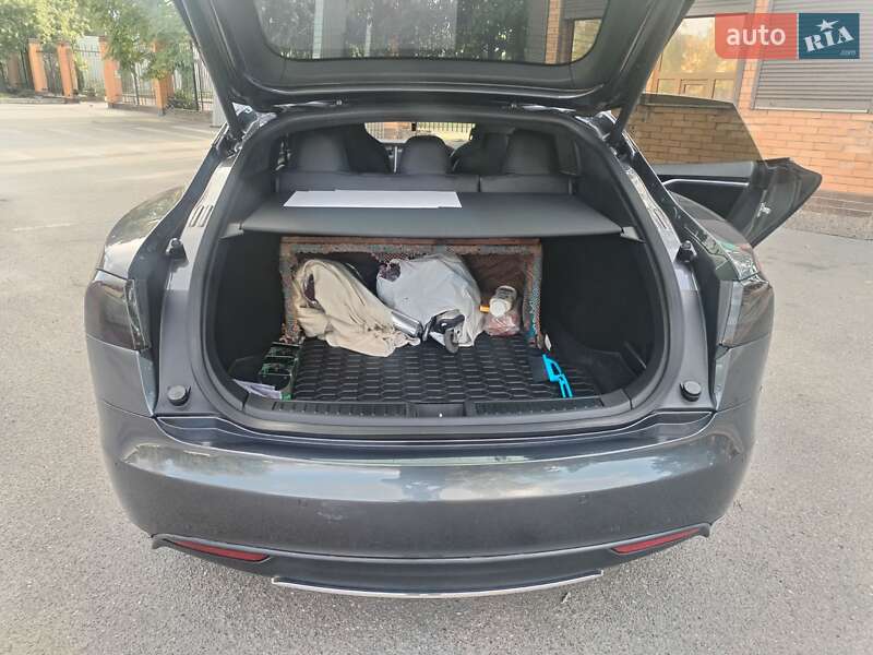 Лифтбек Tesla Model S 2016 в Александрие фото 29 Лифтбек Tesla Model S 2016 в Александрие