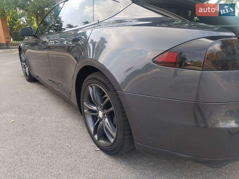 Лифтбек Tesla Model S 2016 в Александрие фото 30 Лифтбек Tesla Model S 2016 в Александрие
