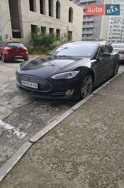 Tesla Model S  2014