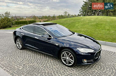Tesla Model S 2013