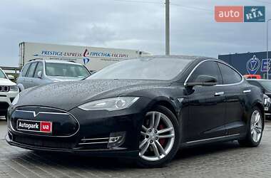 Tesla Model S  2015