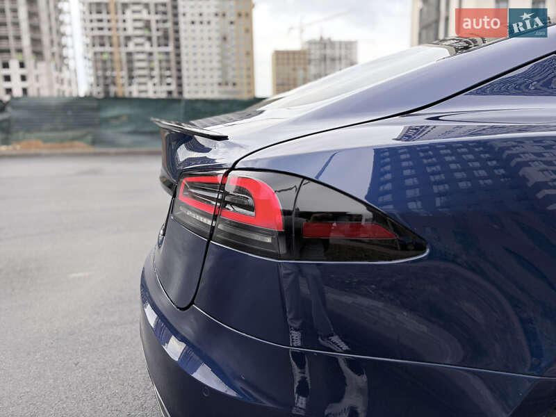 Ліфтбек Tesla Model S 2022 в Києві