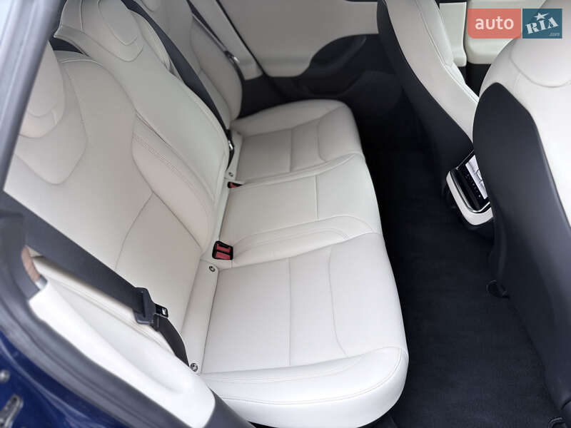 Ліфтбек Tesla Model S 2022 в Києві