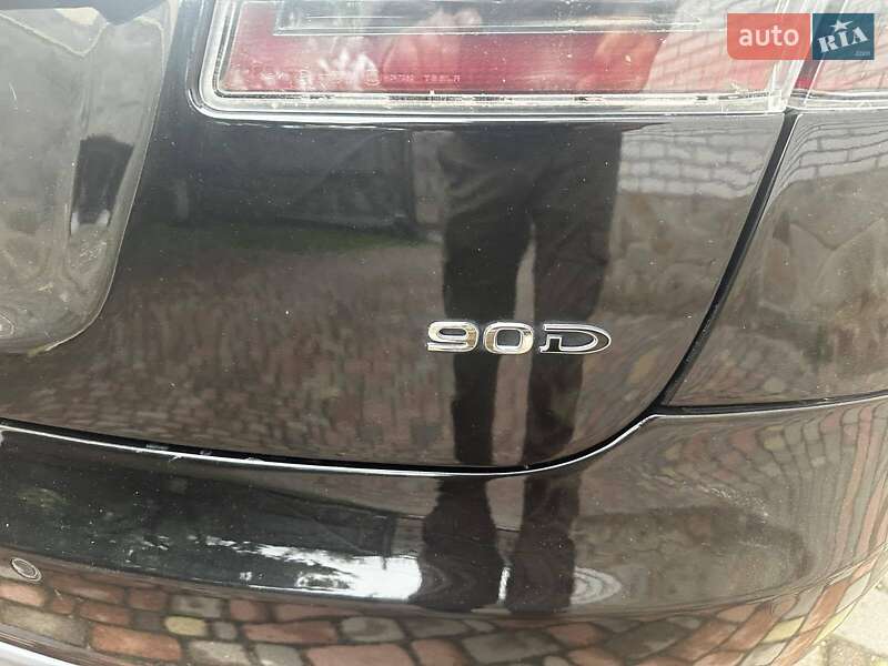 Лифтбек Tesla Model S 2015 в Киеве