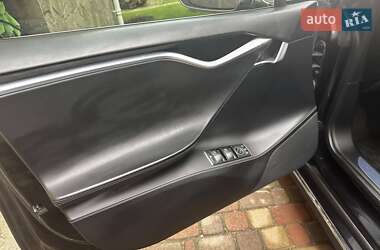 Лифтбек Tesla Model S 2015 в Киеве