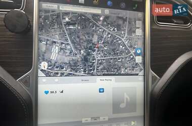 Лифтбек Tesla Model S 2015 в Киеве