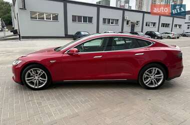 Tesla Model S  2013