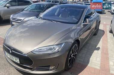 Tesla Model S  2016