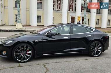 Лифтбек Tesla Model S 2017 в Днепре