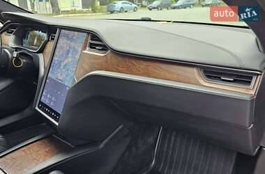 Лифтбек Tesla Model S 2017 в Днепре
