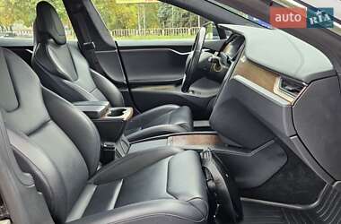 Лифтбек Tesla Model S 2017 в Днепре