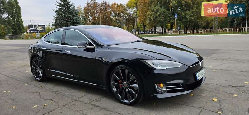 Tesla Model S 2017