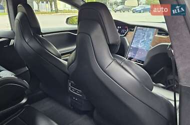 Лифтбек Tesla Model S 2017 в Днепре