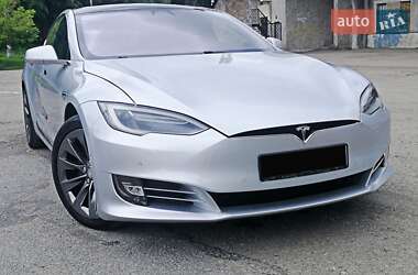 Tesla Model S  2018