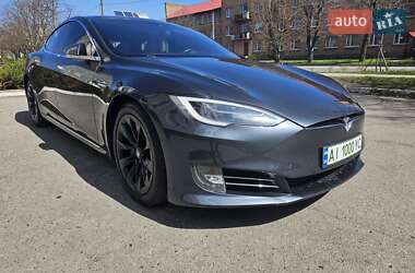 Лифтбек Tesla Model S 2016 в Белой Церкви