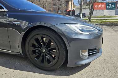Лифтбек Tesla Model S 2016 в Белой Церкви