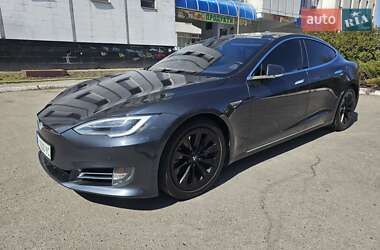 Tesla Model S  2016