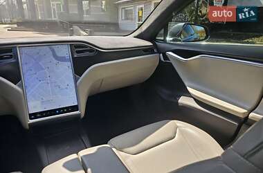 Лифтбек Tesla Model S 2016 в Белой Церкви